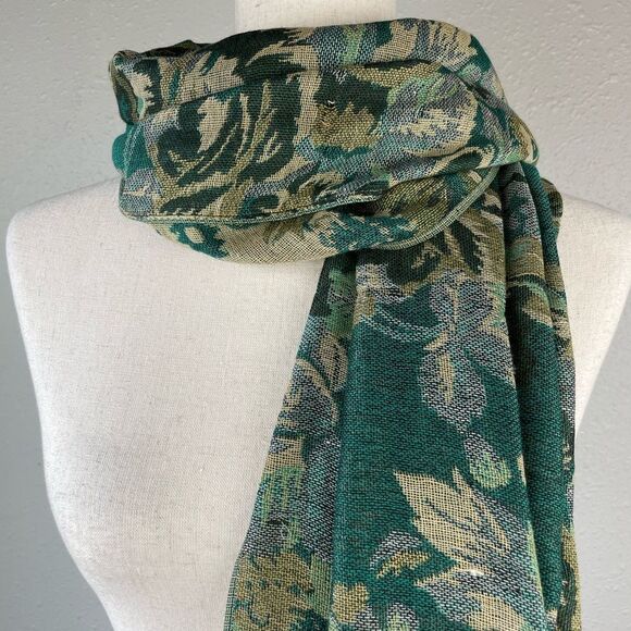 NWOT Scarf - Picture 2 of 6